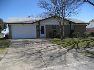 2114 Lamont Dr, Garland, TX 75040