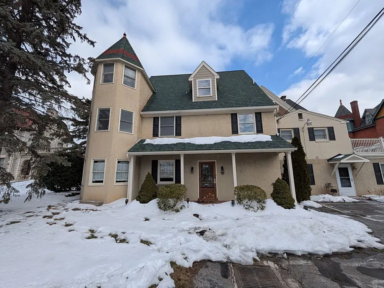 416 Main St #I — Photo 1