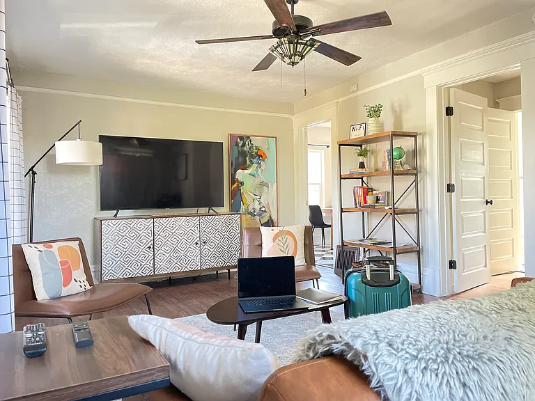 611 S Walnut St #2 — Photo 12