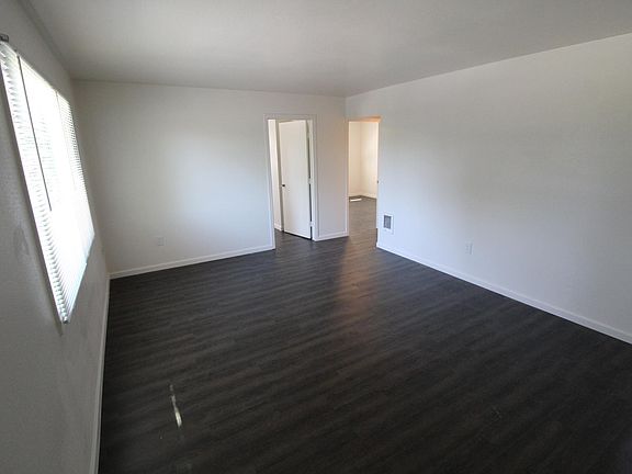 3rd image of 1714 W Gardner Ave