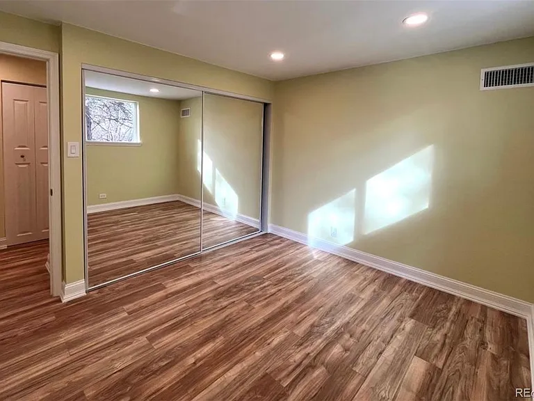 2375 S Linden Ct #208S — Photo 11