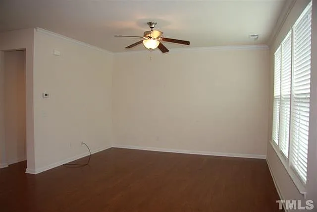 1013 Semora Ln — Photo 5