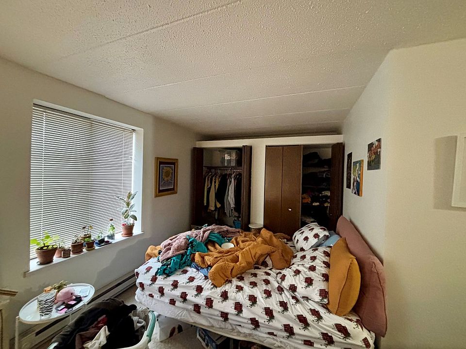 2nd image of 511 W Main St APT 301