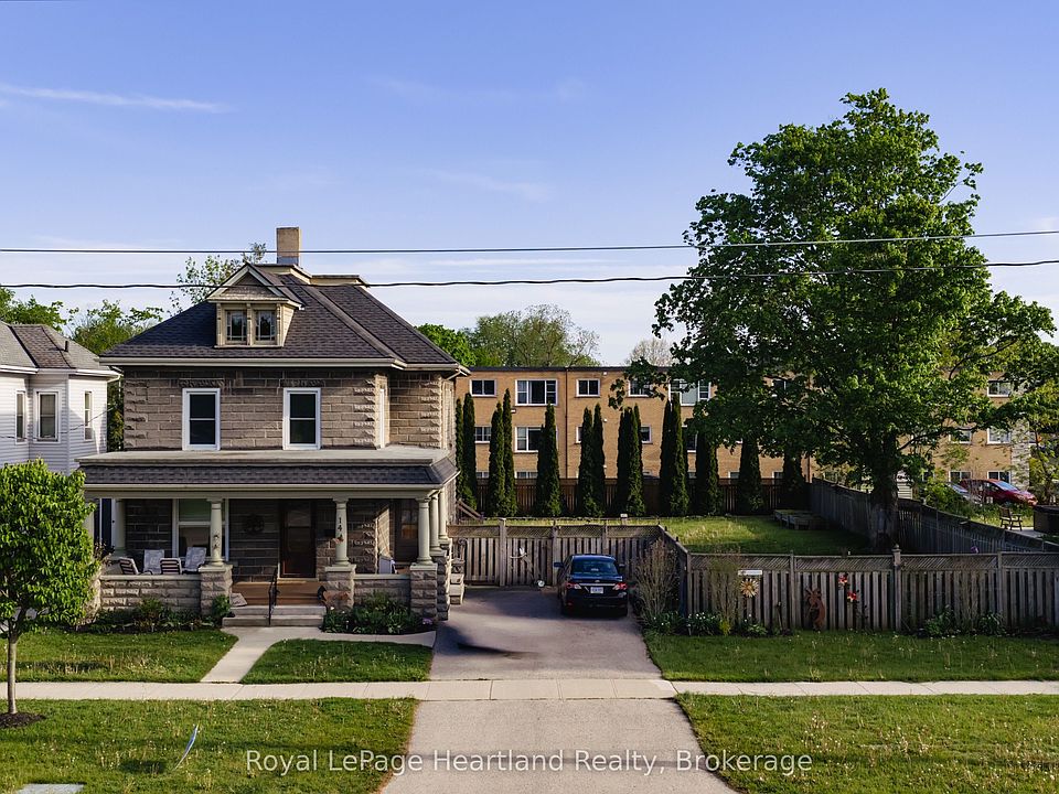 1st image of 14 Elgin Ave E