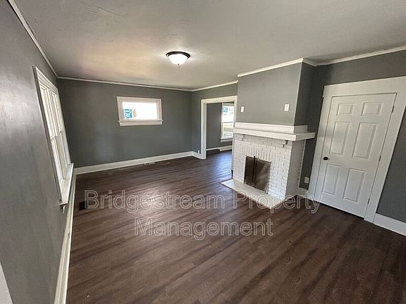 2nd image of 33 E Shadyside Dr