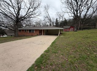 9108 Bluff Dr, Rogers, AR 72756