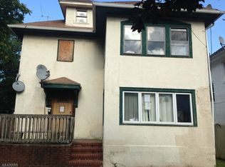 113 Poplar St, Roselle, NJ 07203