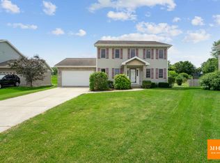 9 Country Glen Cir, Madison, WI 53719