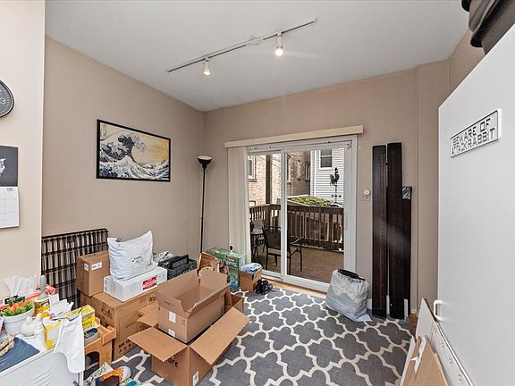 4th image of 4307 N Paulina St APT 1R