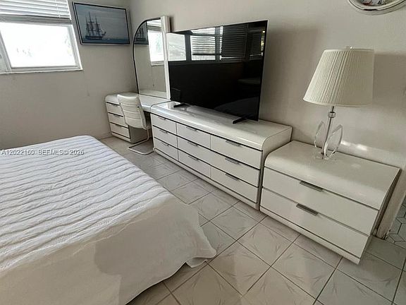 5th image of 211 S Ocean Dr APT 204