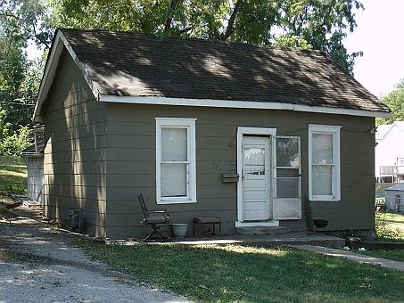 2nd image of 604 Q St