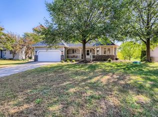 2670 Germain Ct, Saint Paul, MN 55109