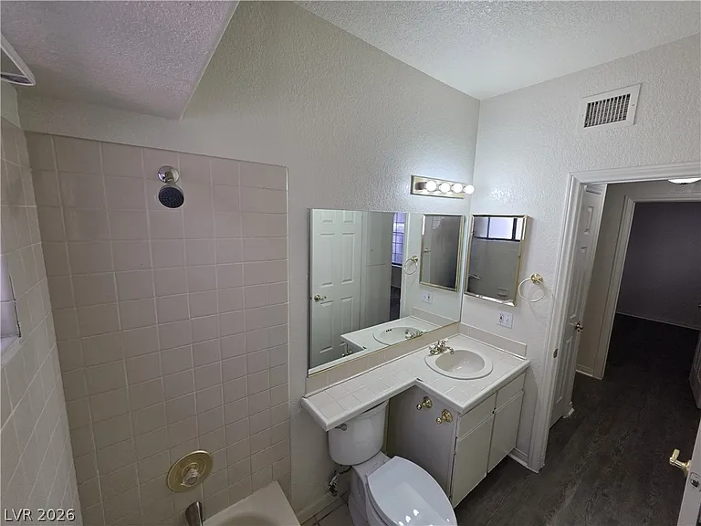1407 Santa Margarita St #A — Photo 56