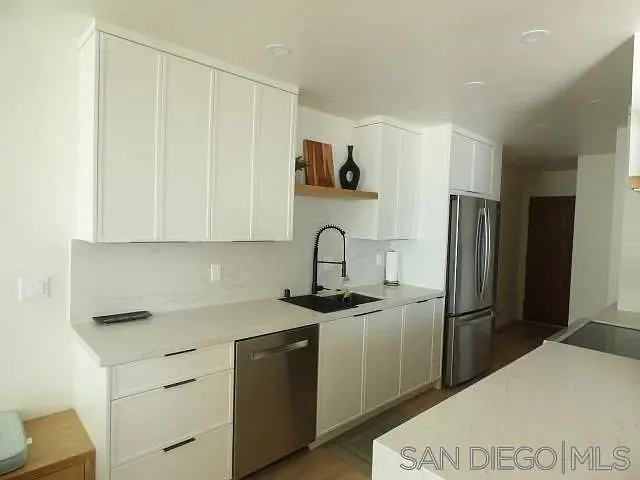 909 Coast Blvd #17 — Photo 16