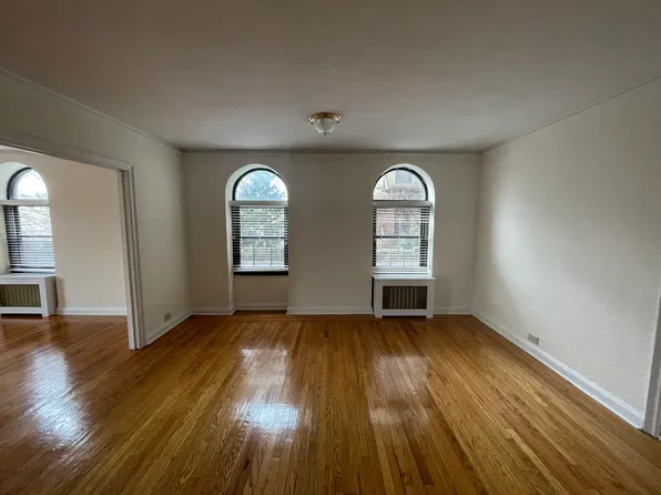 2728 Henry Hudson Parkway image 5 of 12