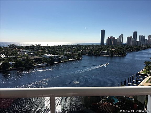 5th image of 20515 E Country Club Dr APT 1446
