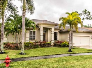 881 Citrus Pl, Wellington, FL 33414