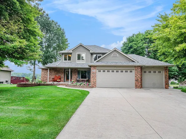 5661 N Lake Dr, Kimball, MI 48074