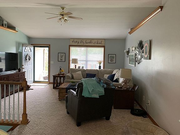 2nd image of 2141 Matilda Ct