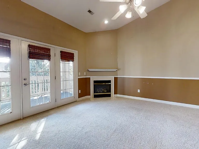 3832 Thornhill Cir — Photo 9
