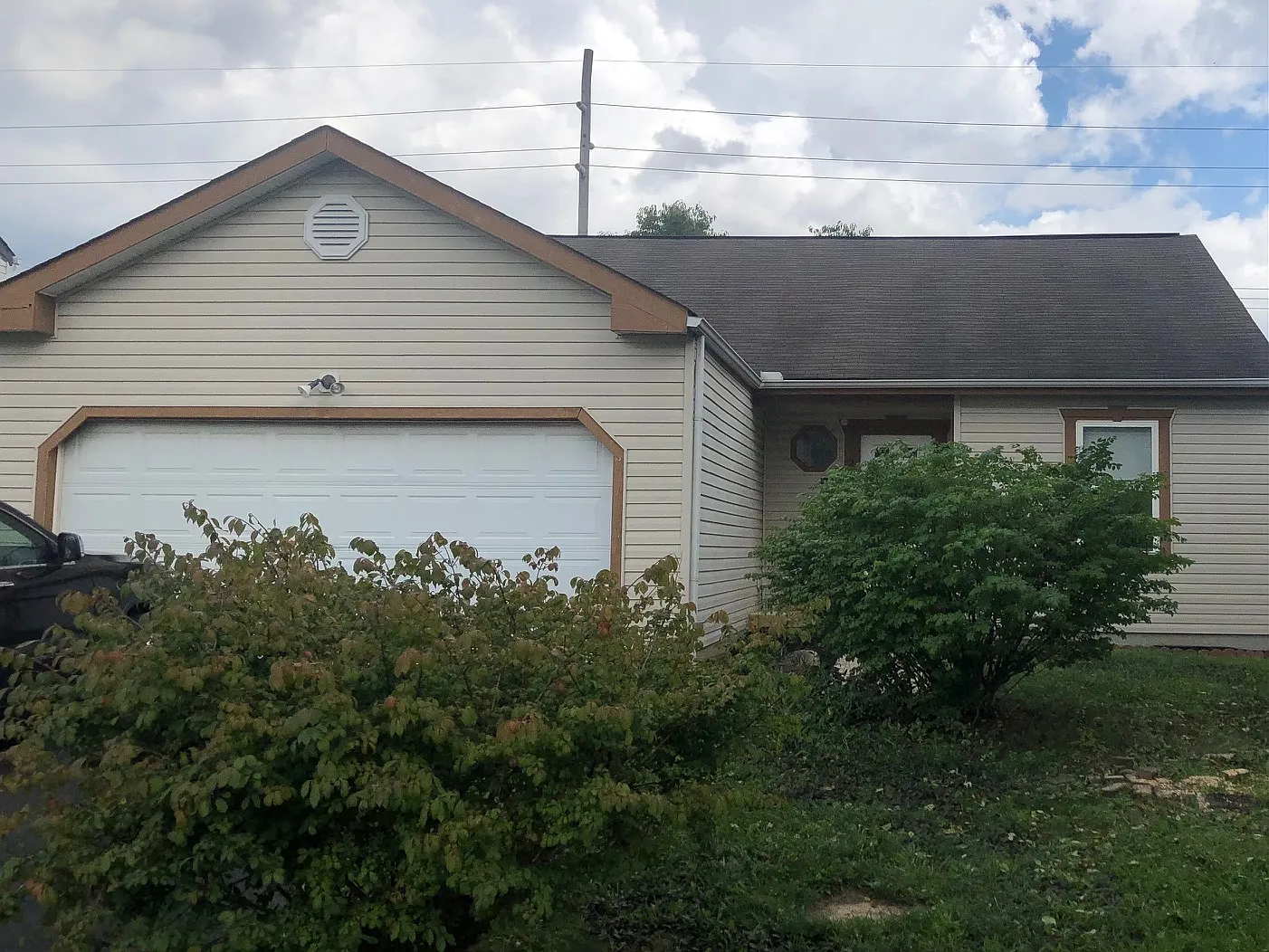 2474 Hoose Dr — Photo 1