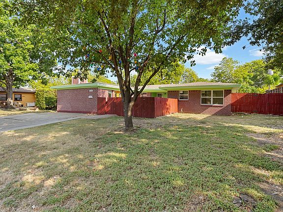 2nd image of 13545 Flagstone Ln