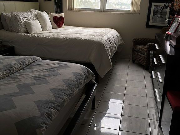 2nd image of 1075 NE Miami Gardens Dr APT 205