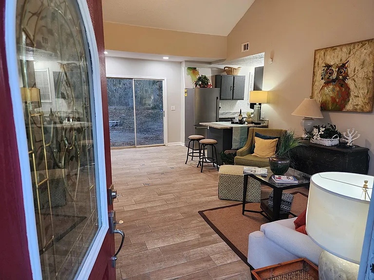 1177 Mohawk St — Photo 10