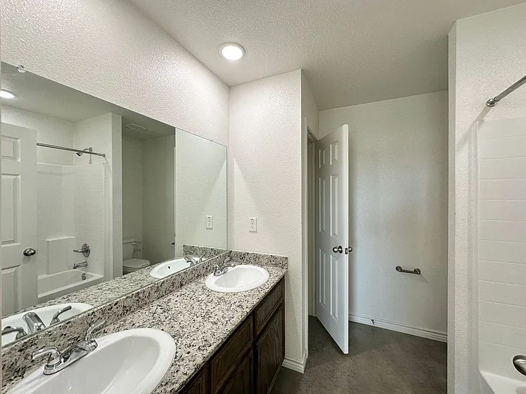 5814 Harriet Tubman Ave — Photo 23