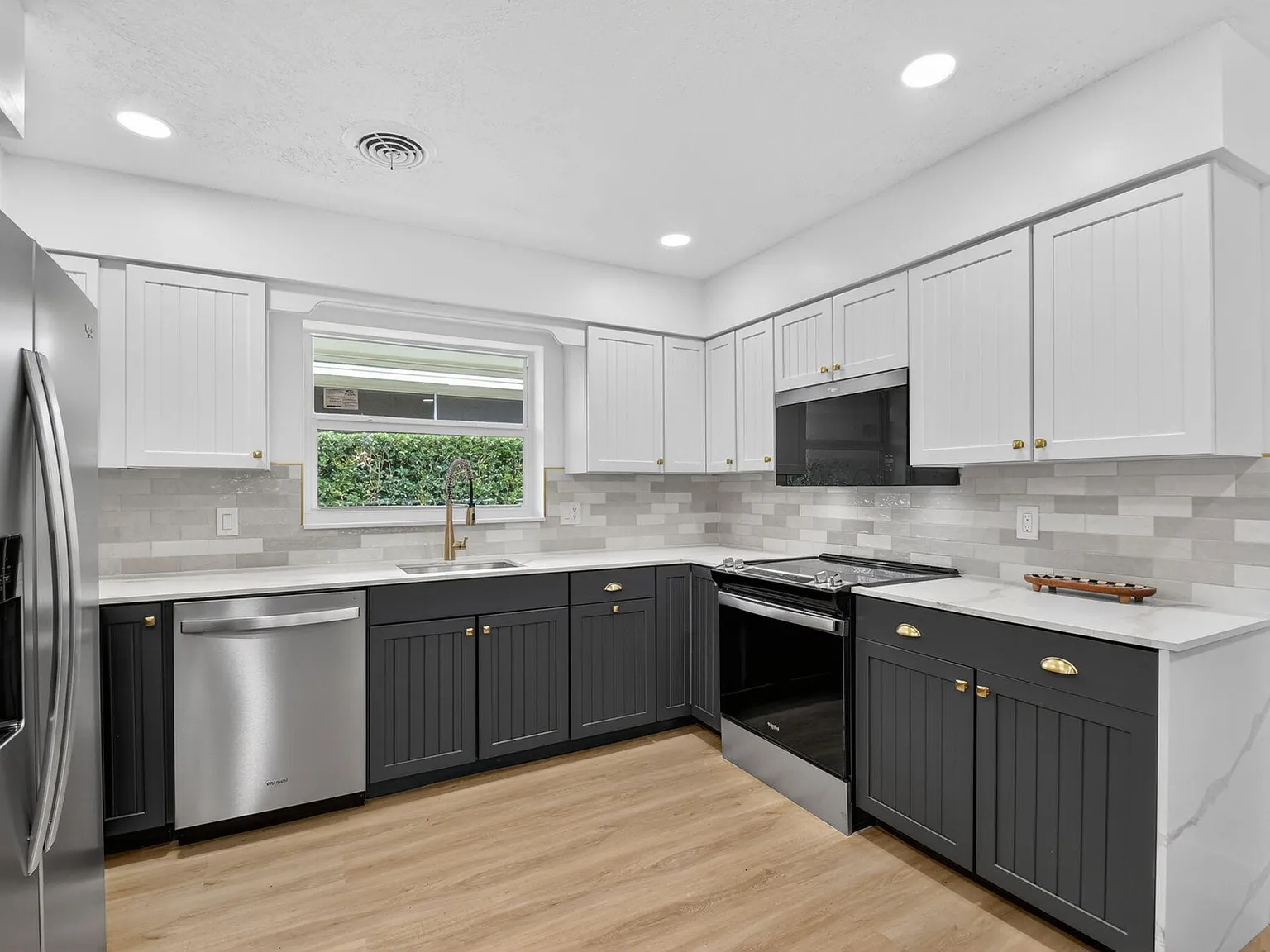 3 bed, 2.5 bath, 1676 sqft, $7,000 — Photo 4