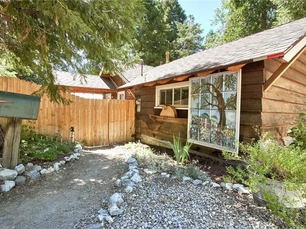 41394 Valley Of The Falls Dr, Forest Falls, CA 92339
