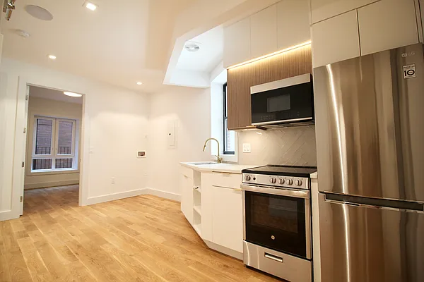 Rented by Hagstrom Management Inc | media 51