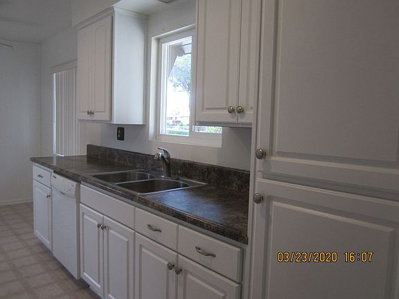 5th image of 8314 Camelia Dr