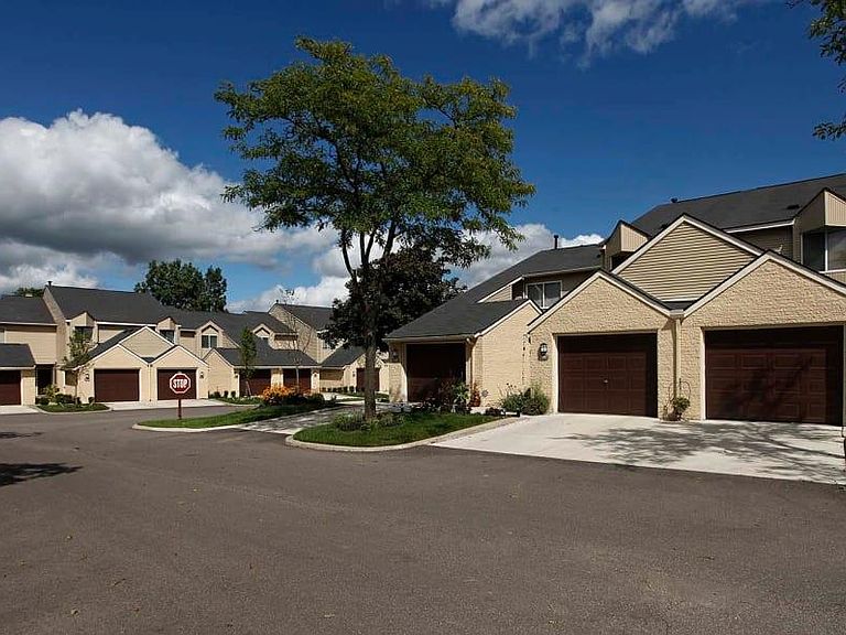 Amberly Apartments West Bloomfield Mi Zillow