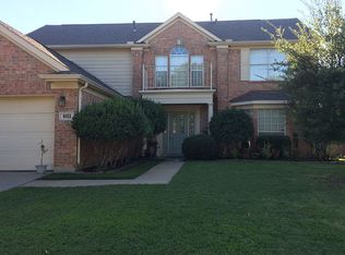 8013 Crazy Horse Ln, Fort Worth, TX 76137