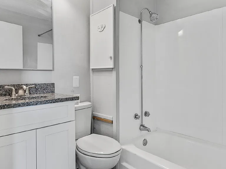 103 Barnhardt Cir #8 — Photo 17