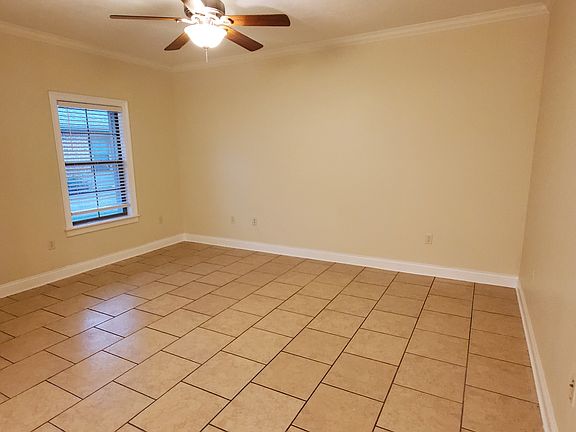 4th image of 620 Sulphur Ave