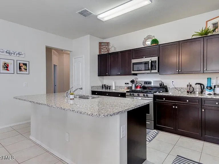 3138 N 303rd Dr — Photo 10
