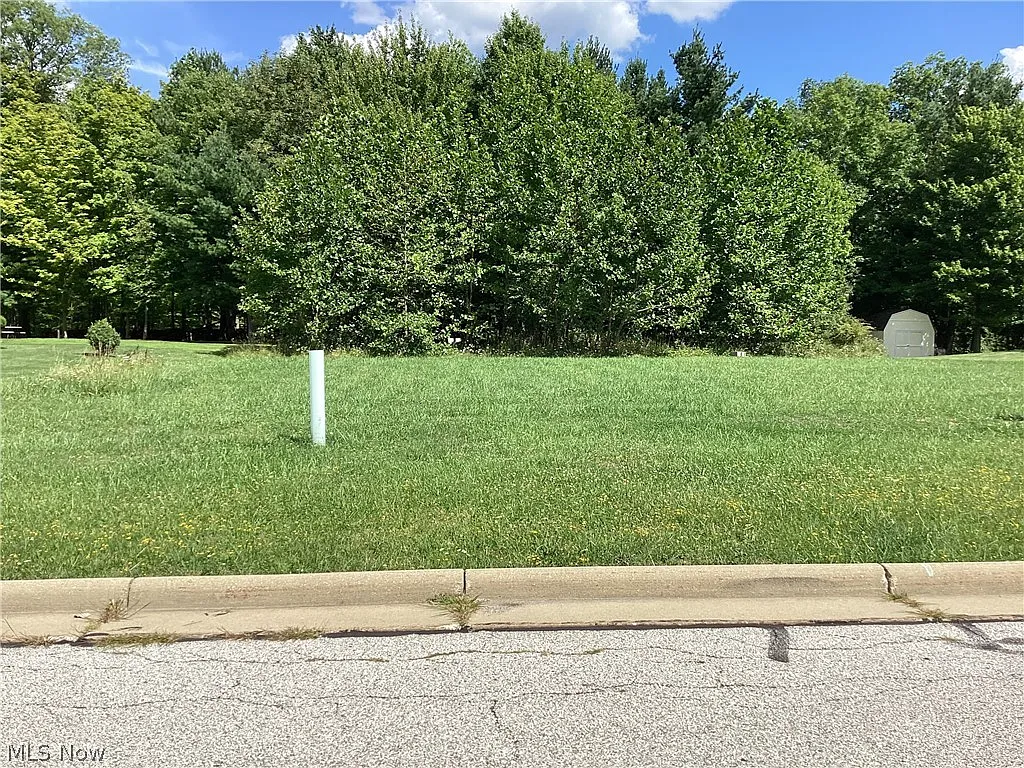 7345 Jean Dr photo 1