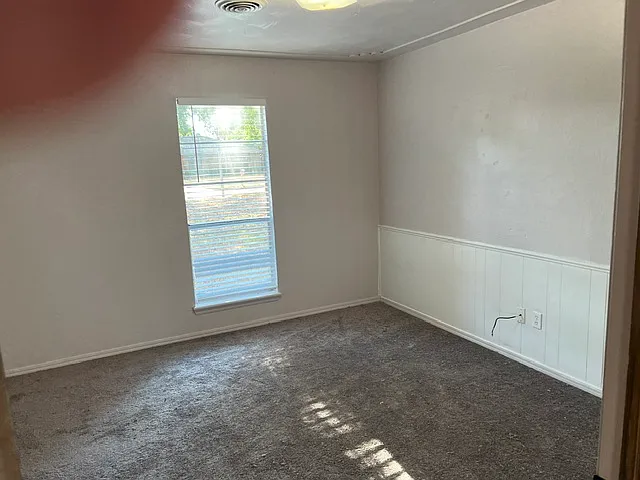 4 bed, 1750 sqft, $1,400 — Photo 3
