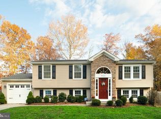 9521 Ironmaster Dr, Burke, VA 22015