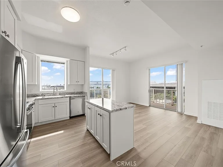 488 E Ocean Blvd #717 — Photo 7