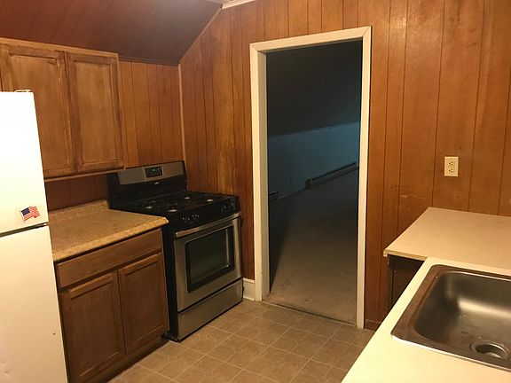 Kitchen to Living space