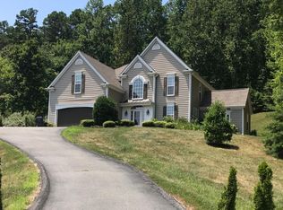 1382 Singleton Ln, Charlottesville, VA 22903