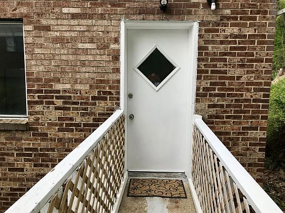 4th image of 600 Tingley Ave #110