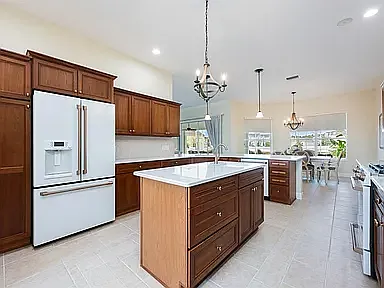 5092 NE 81st Blvd — Photo 4