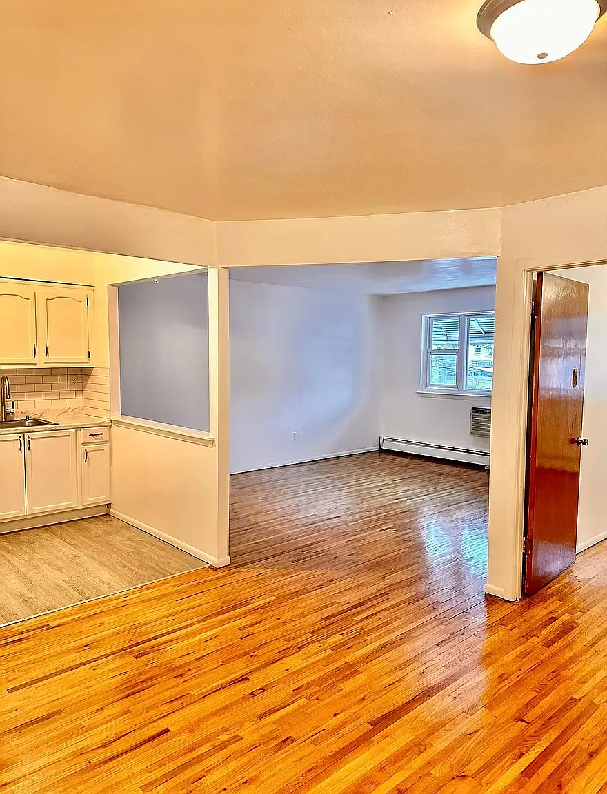 3 bed, $3,700 — Photo 3