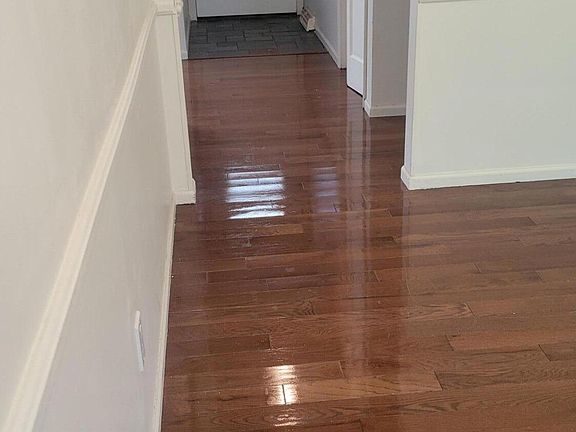 4th image of 207 Highland Dr