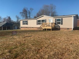 126 Pinewood Dr, Lexington, NC 27295