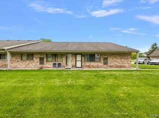 16046 Holz Dr UNIT 48, Southgate, MI 48195